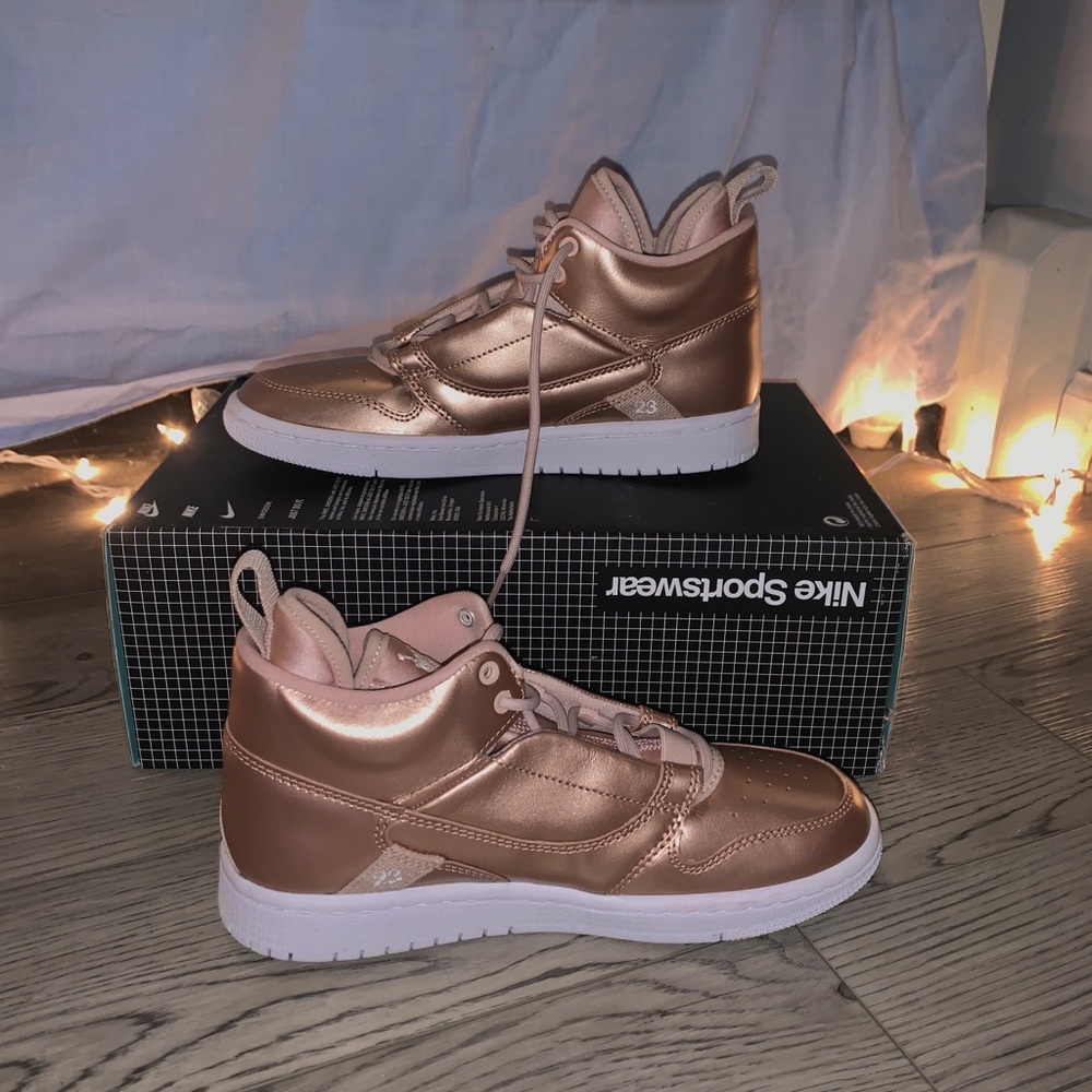 Nike Jordan Fadeaway Particle Beige Metallic Rose Gold